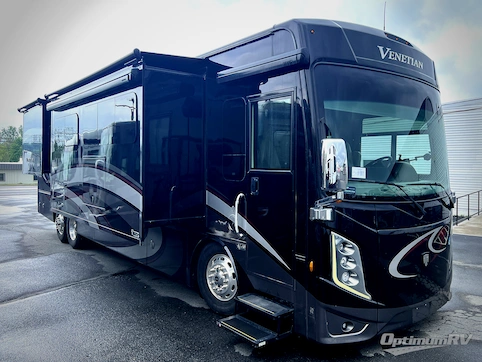 Used 2022 Thor Venetian F42 Featured Photo