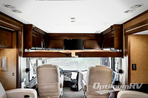 2022 Thor Venetian F42 RV Photo 2