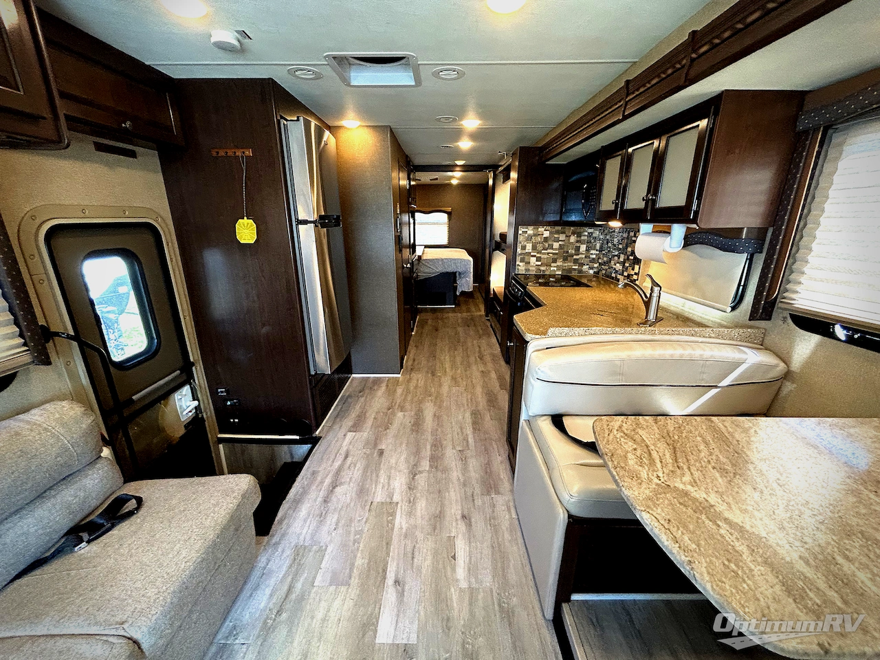 2018 Thor Windsport 34J Photo 3