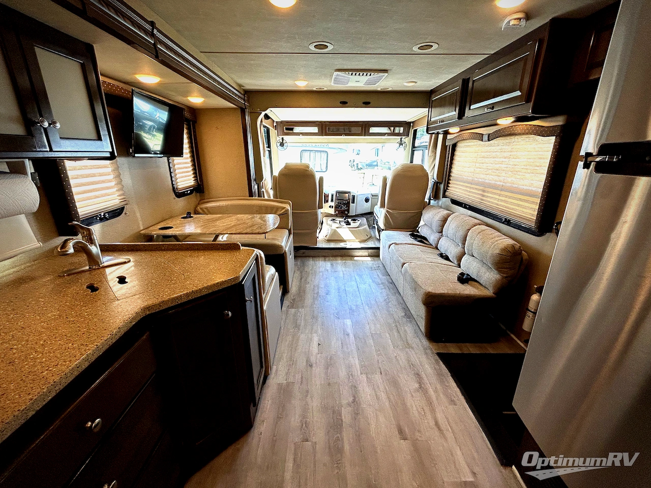 2018 Thor Windsport 34J Photo 4