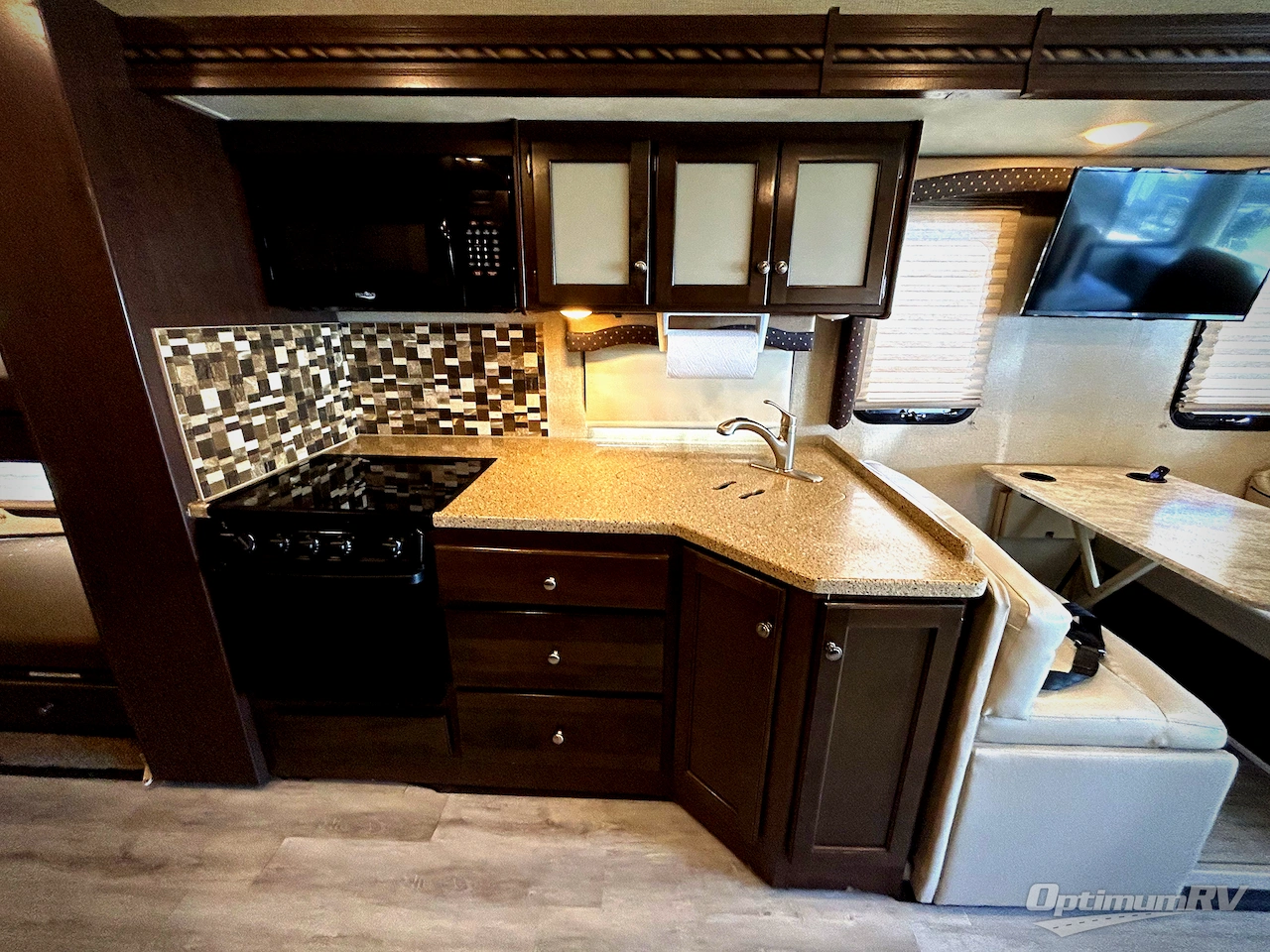 2018 Thor Windsport 34J Photo 5
