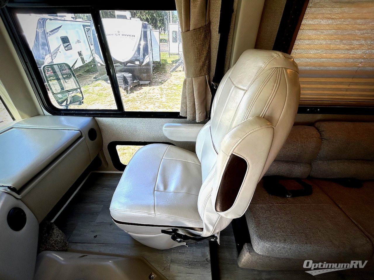 2018 Thor Windsport 34J Photo 8