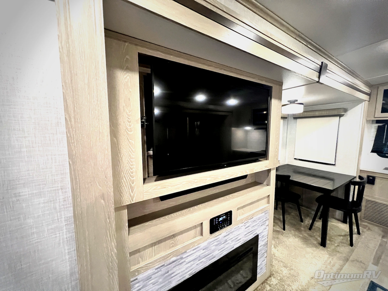 2021 Forest River Flagstaff Classic 832RKSB Photo 9