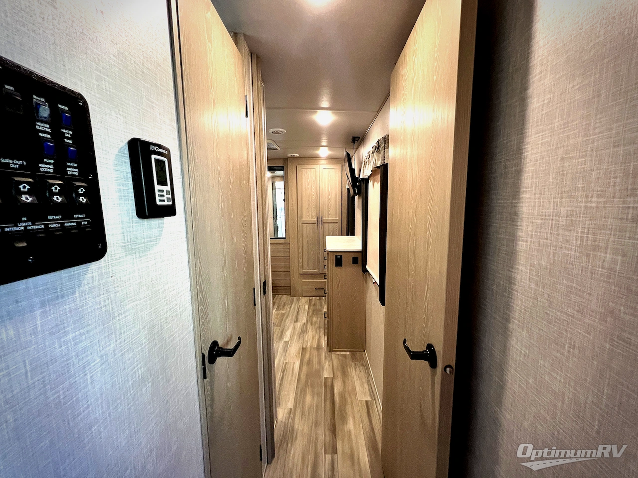 2021 Forest River Flagstaff Classic 832RKSB Photo 15