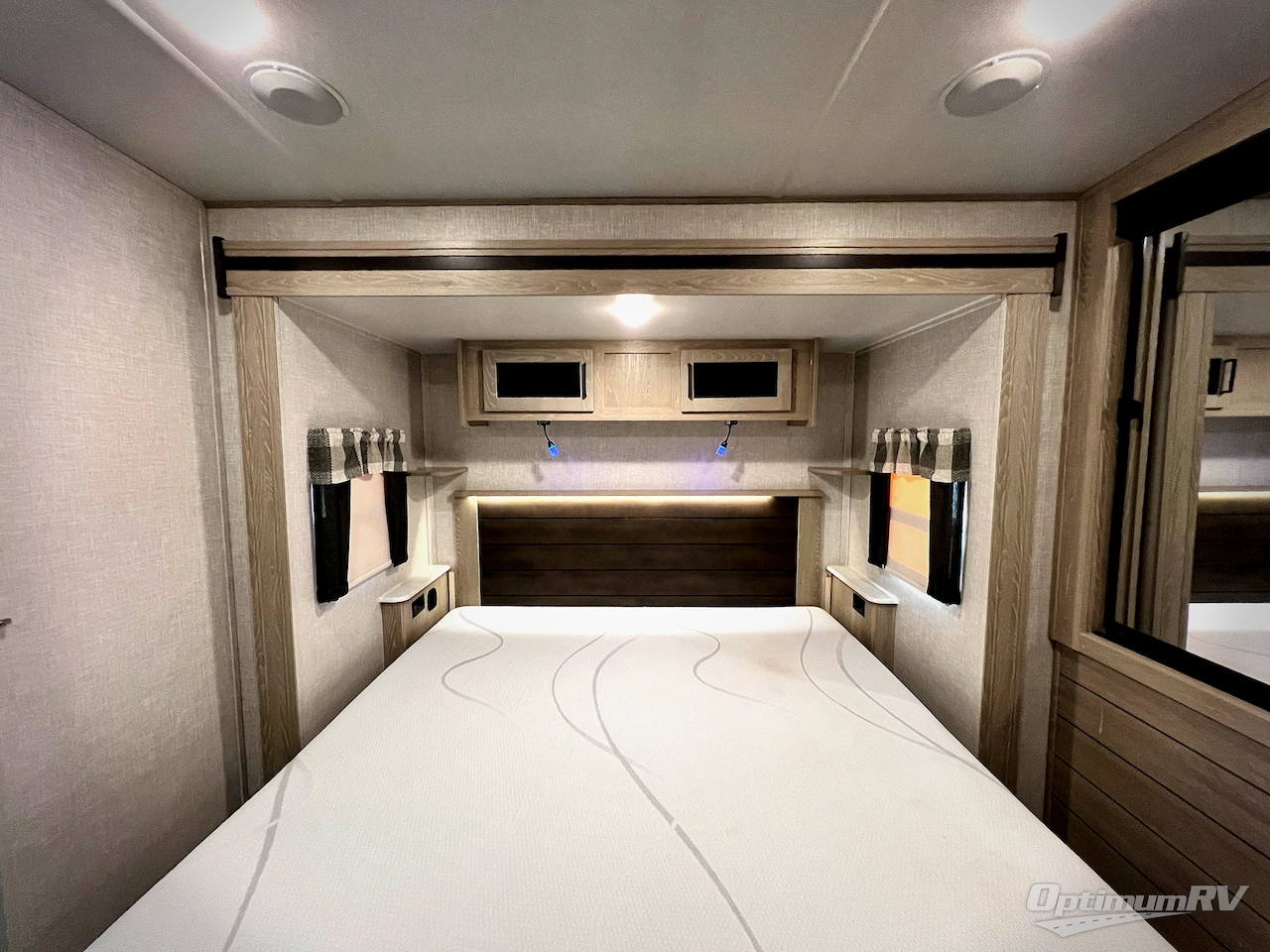 2021 Forest River Flagstaff Classic 832RKSB Photo 16