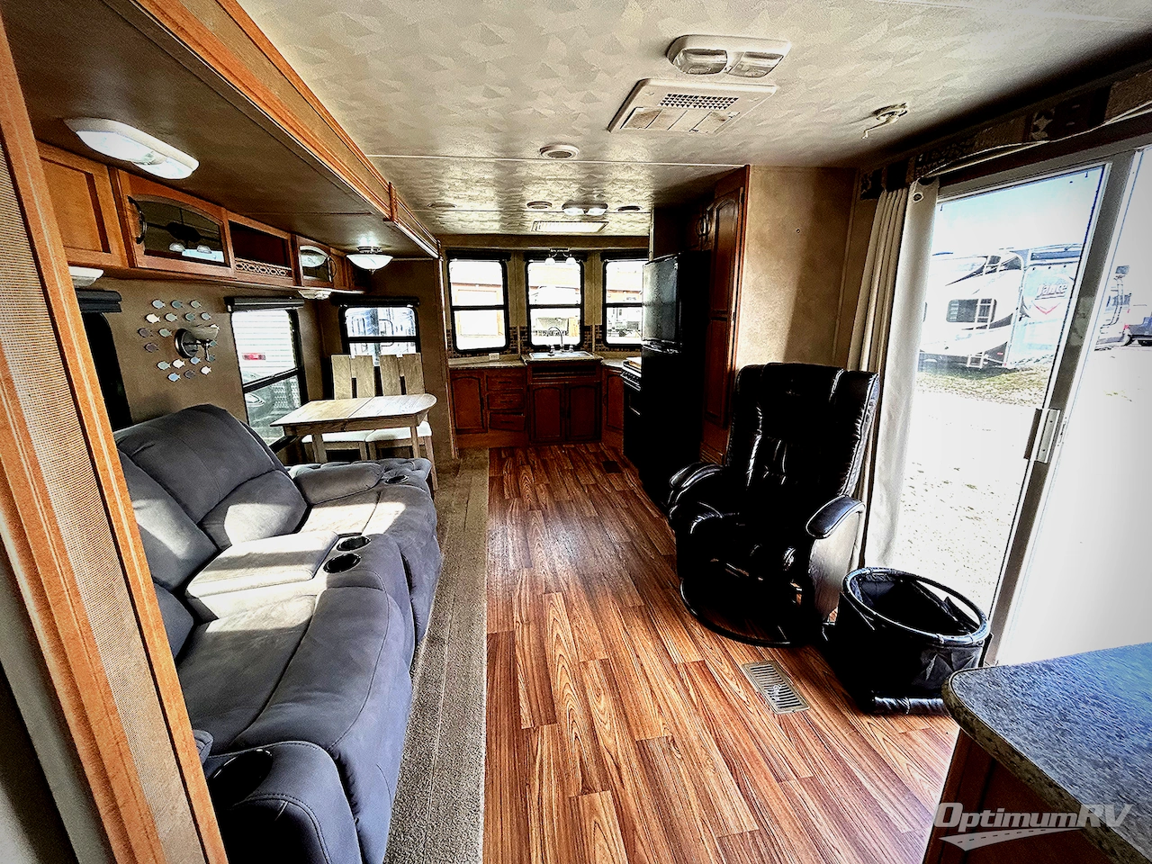 2012 Palomino Puma 32FKSL Photo 4