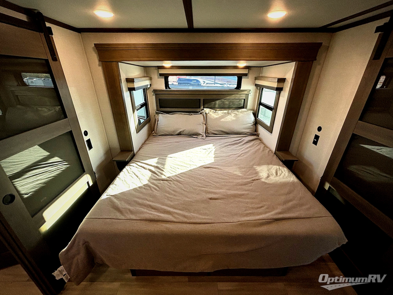 2024 Grand Design Solitude 380FL Photo 10
