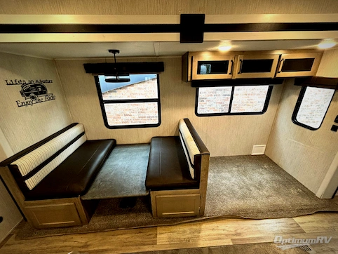 2022 Palomino Puma 32BH2B RV Photo 3