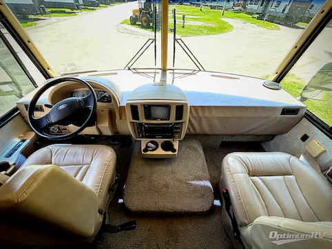 2007 Itasca Sunova 35J RV Photo 2