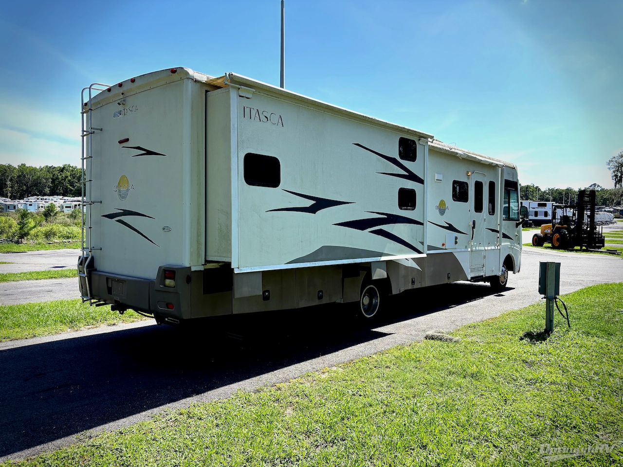 2007 Itasca Sunova 35J Photo 2