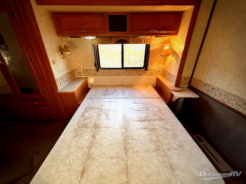 2003 Winnebago Sightseer 33 L RV Photo 4