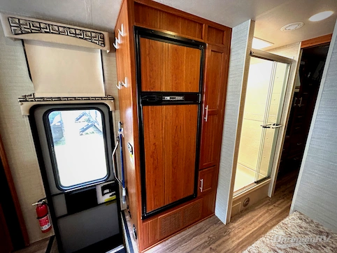 2017 Jayco Alante 31P RV Photo 3