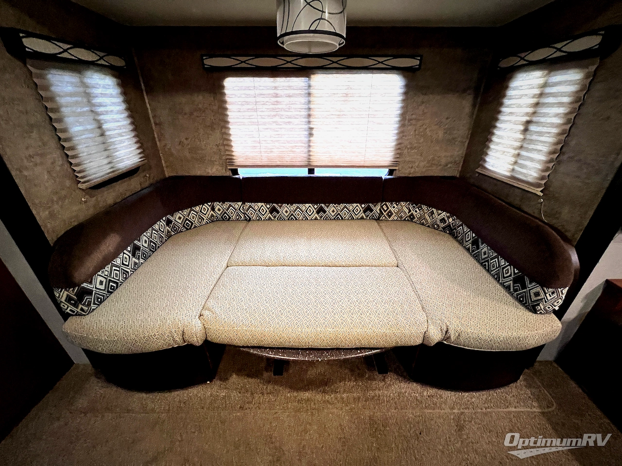 2017 Coachmen Freedom Express 275BHS Photo 19