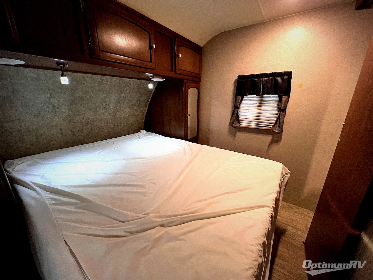 2017 Coachmen Freedom Express 275BHS Photo 35