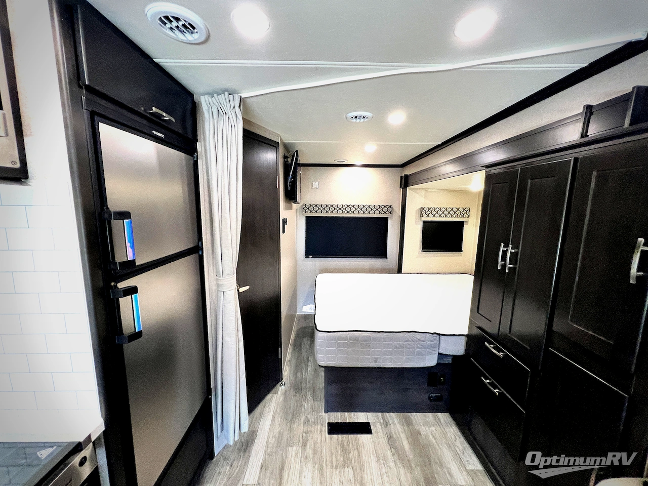 2022 Dynamax isata 3 24FW Photo 4