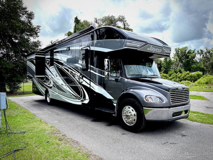 2022 Jayco Seneca 37K RV Photo 1