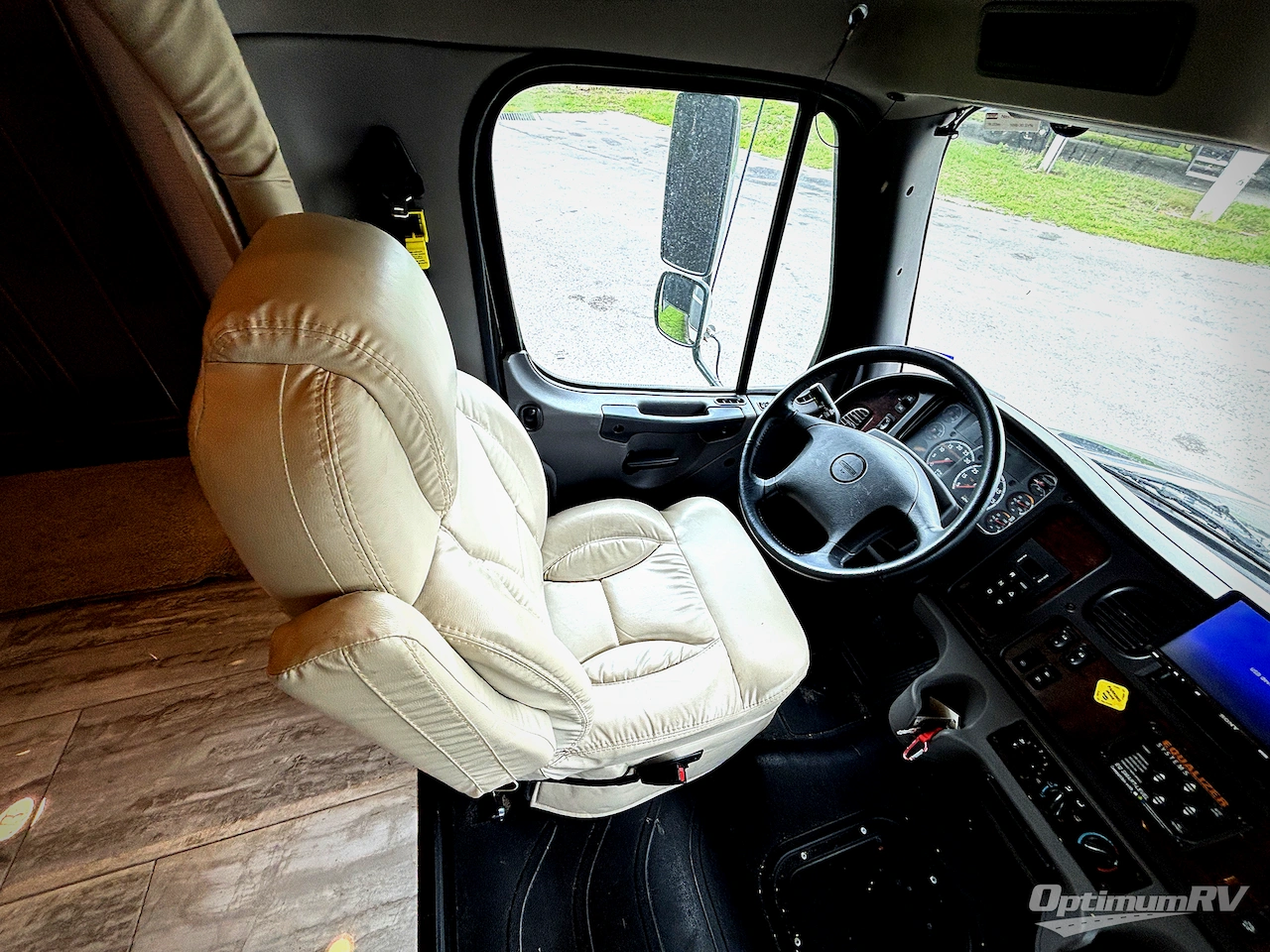 2022 Jayco Seneca 37K Photo 7