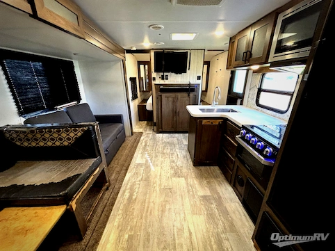 2021 Prime Time Tracer 31BHD RV Photo 2