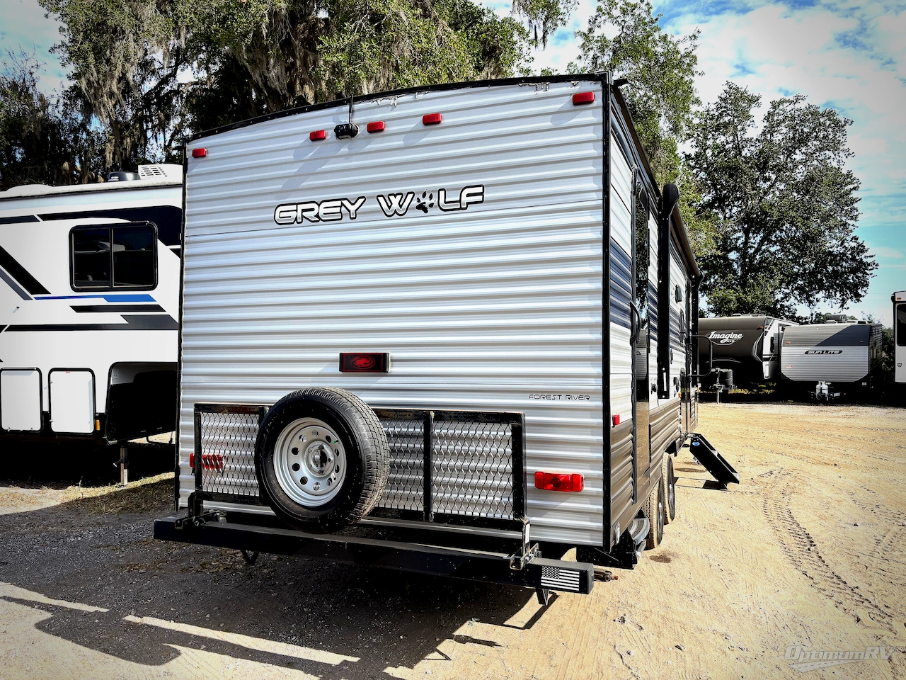 2022 Forest River Cherokee Grey Wolf 26DBH Photo 2