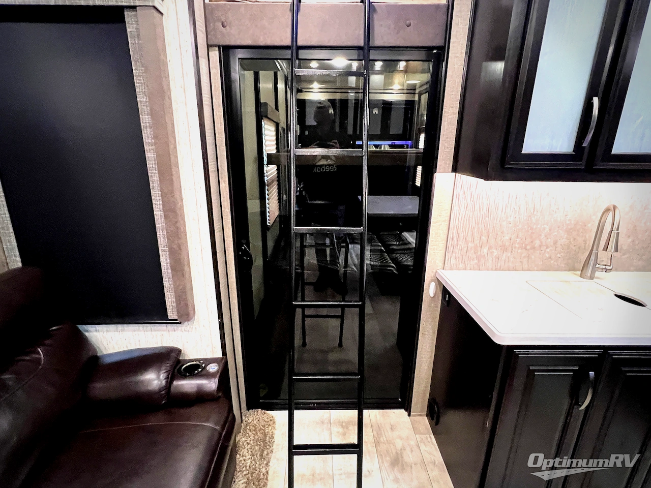 2019 Grand Design Momentum M-Class 398M Photo 42