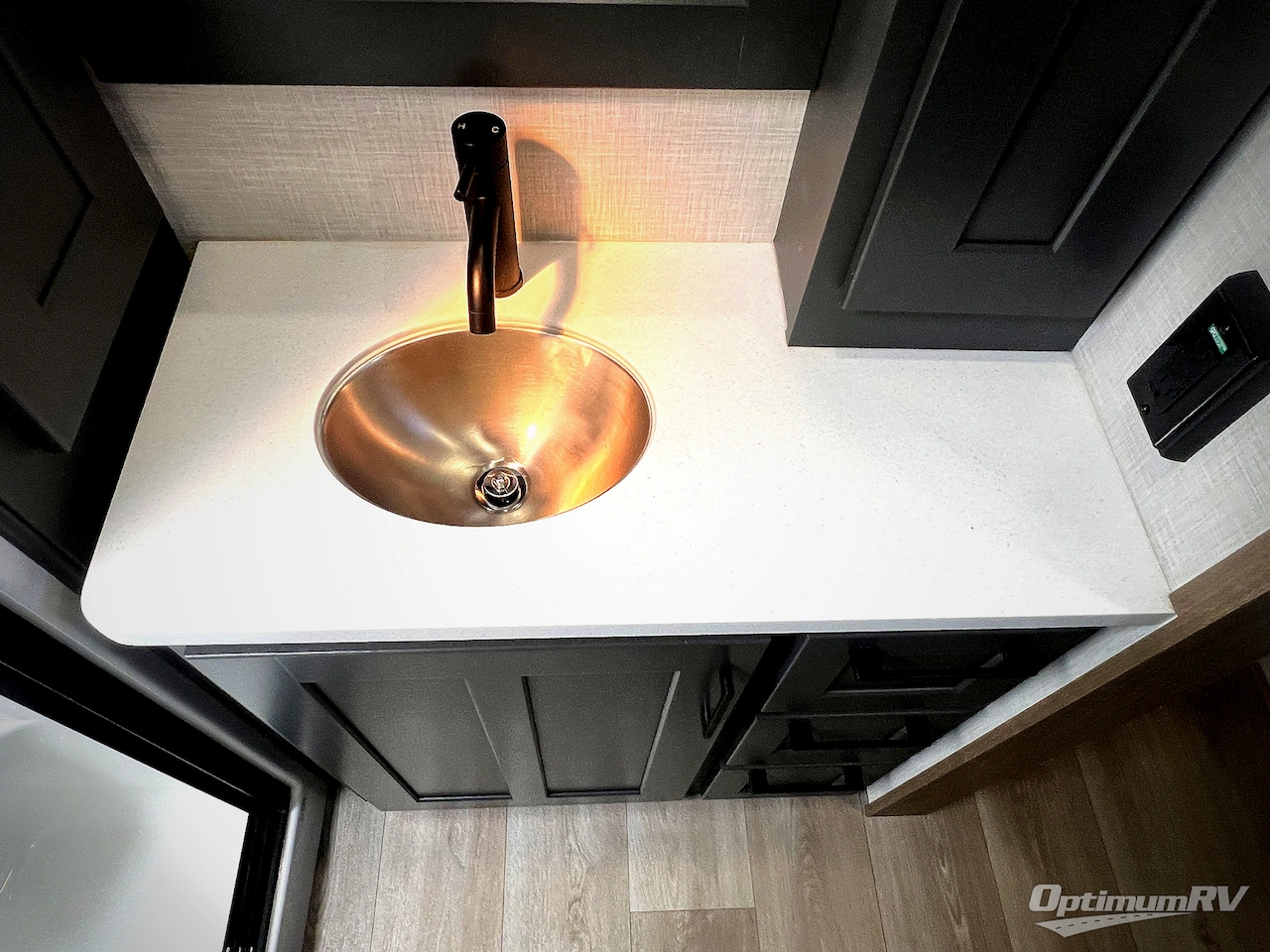 2025 KZ Durango Gold G310RLQ Photo 42