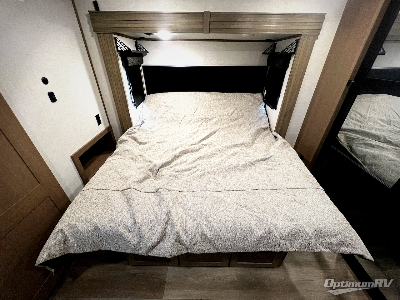 2025 KZ Durango Gold G310RLQ Photo 46