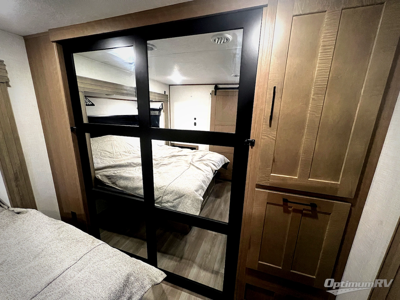 2025 KZ Durango Gold G310RLQ Photo 51