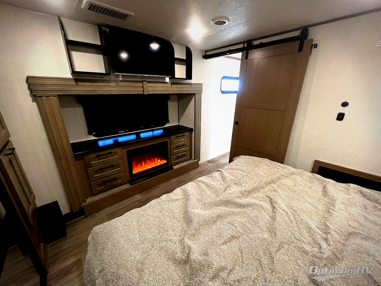 2025 KZ Durango Gold G310RLQ Photo 55