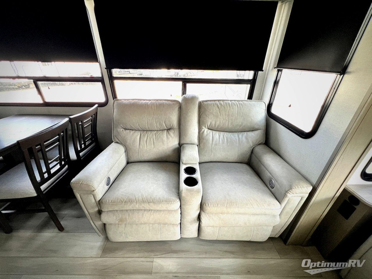 2024 Grand Design Influence 3503GK Photo 9