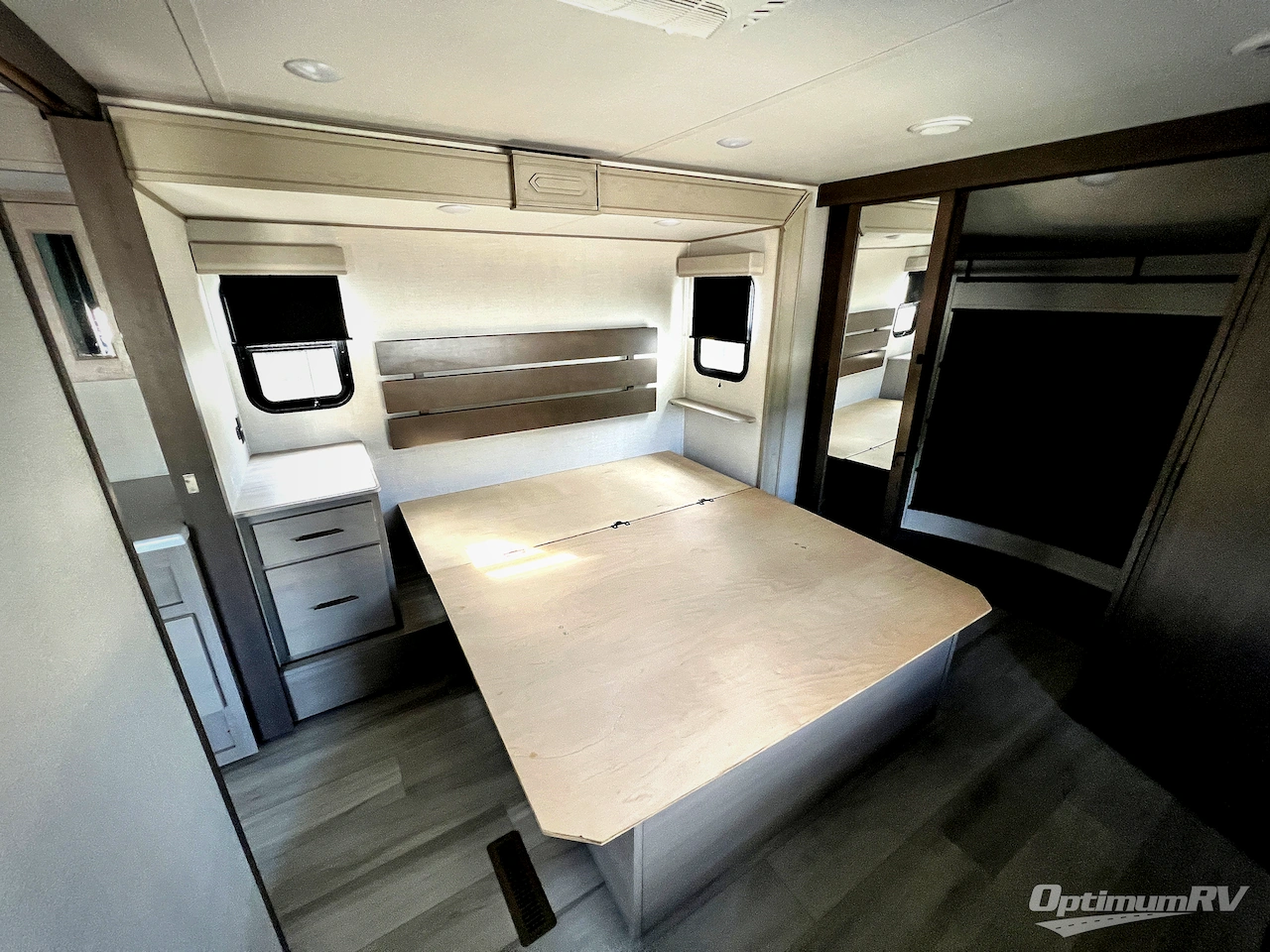 2024 Grand Design Influence 3503GK Photo 12