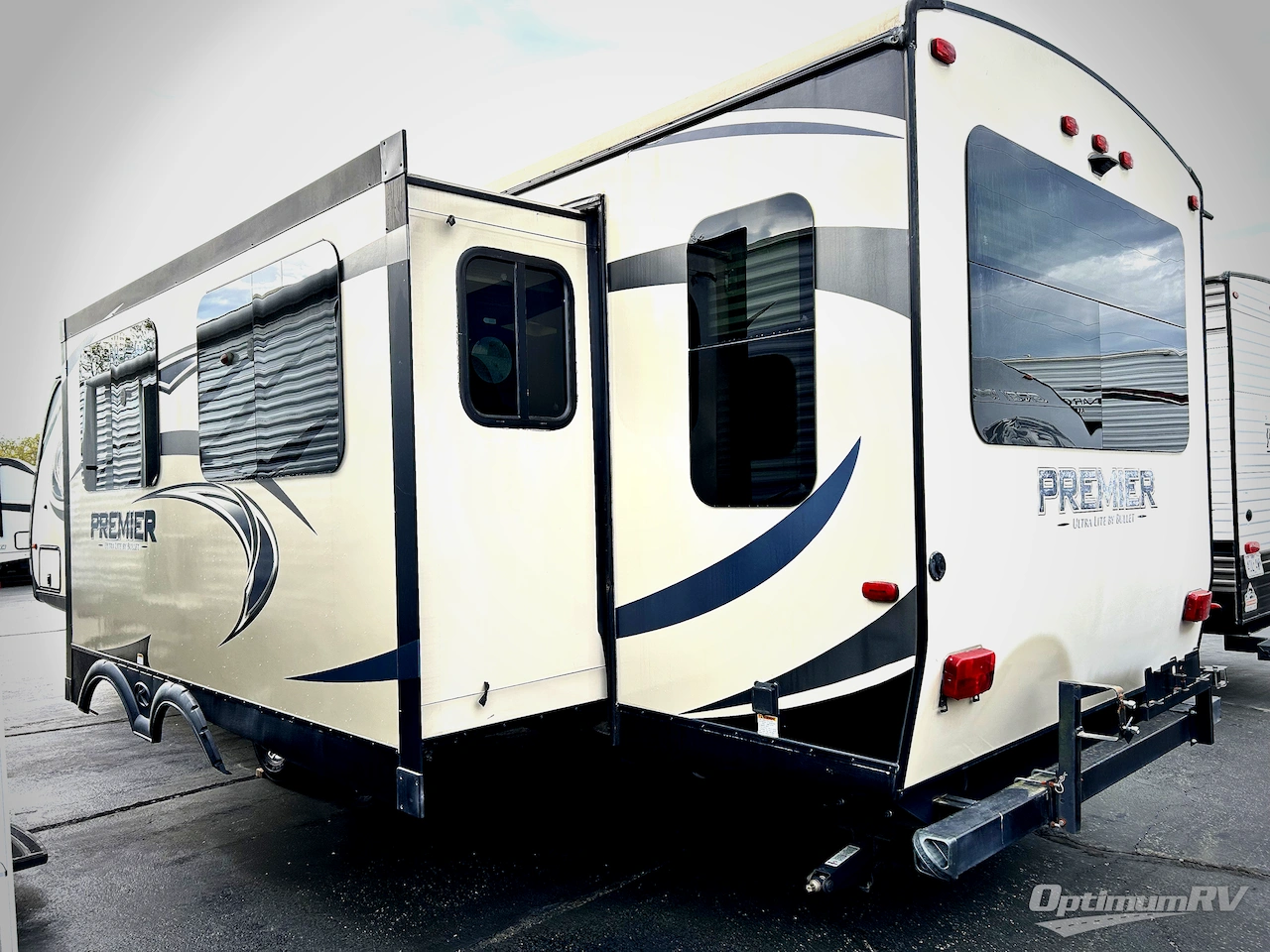 2017 Keystone Premier Ultra Lite 30RIPR Photo 3