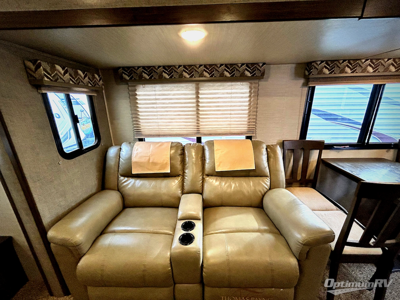 2017 Keystone Premier Ultra Lite 30RIPR Photo 10