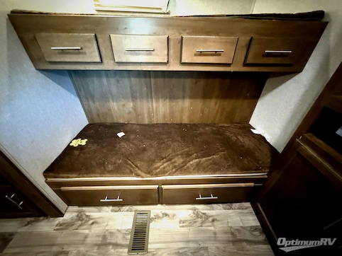 2019 Keystone Cougar Half-Ton Series 32BHS RV Photo 4