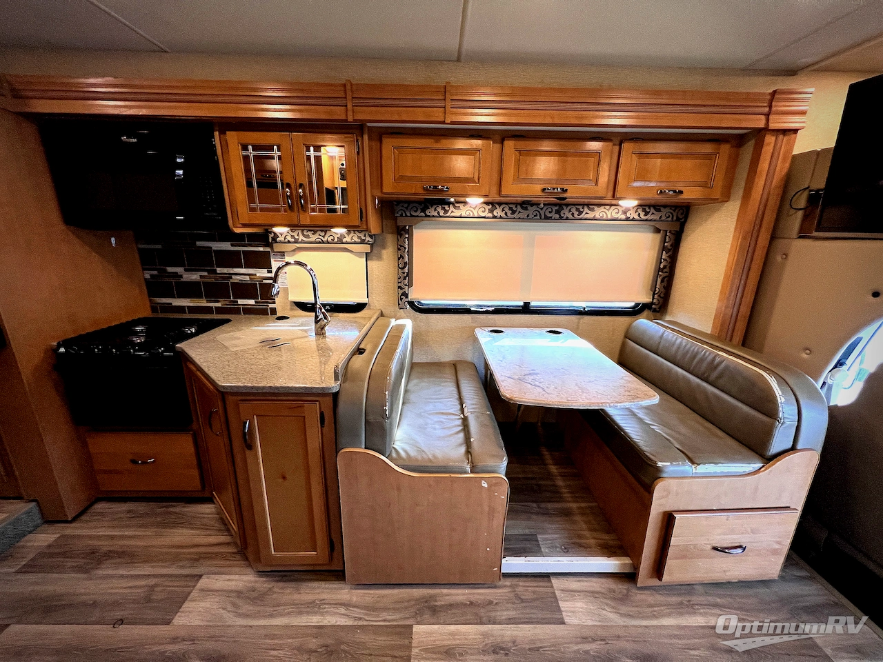 2017 Thor Four Winds 31E Bunkhouse Photo 13