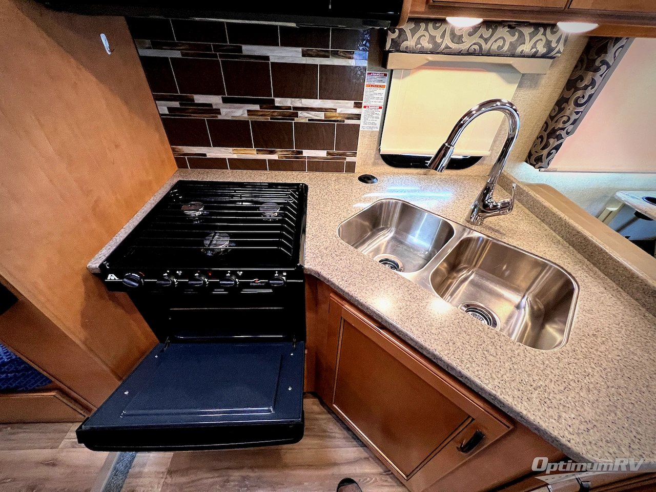 2017 Thor Four Winds 31E Bunkhouse Photo 18