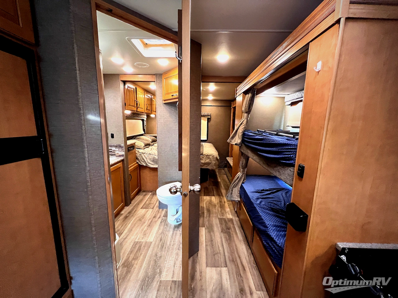 2017 Thor Four Winds 31E Bunkhouse Photo 23