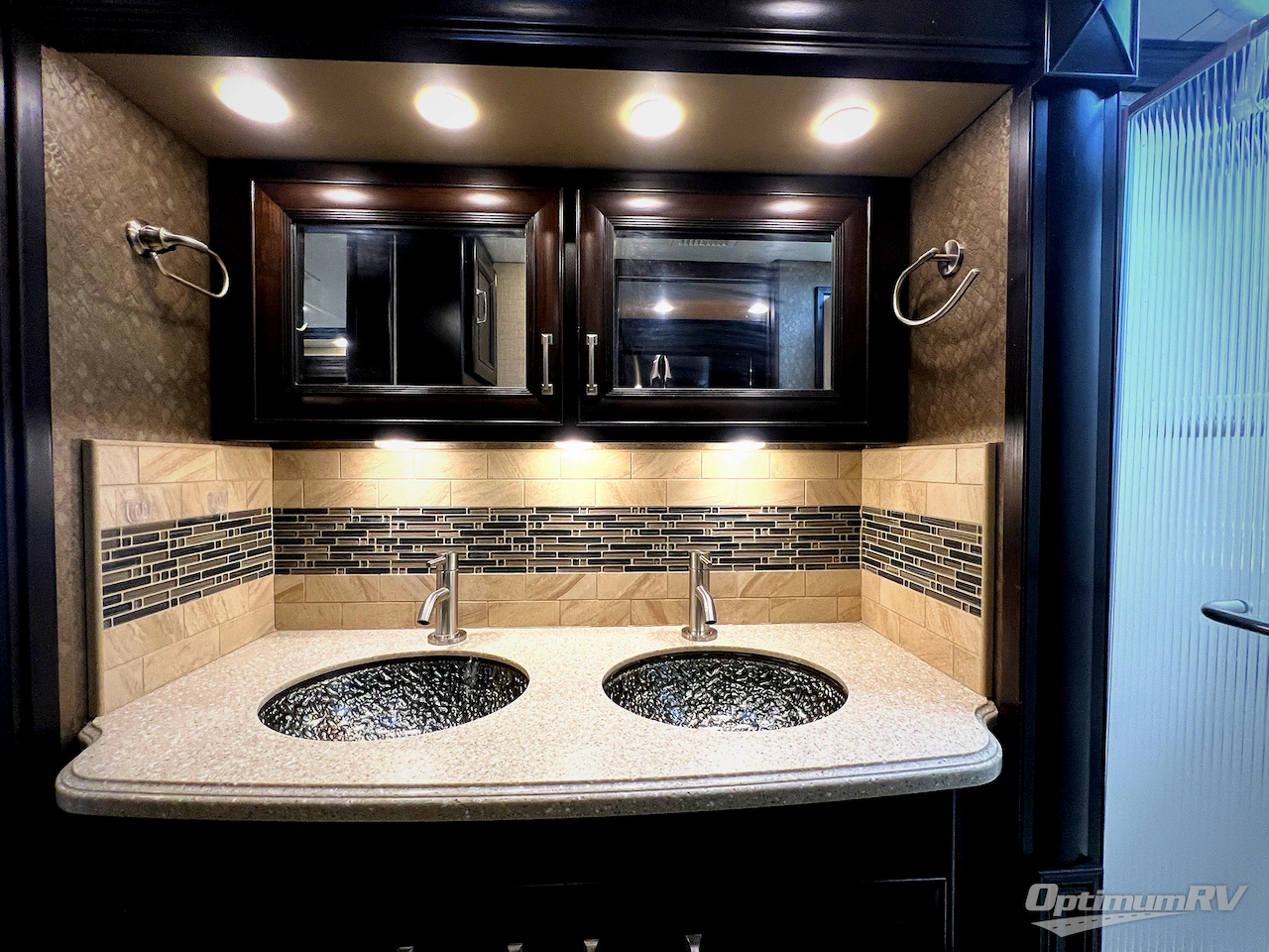 2015 American Coach American Revolution 39A Photo 19