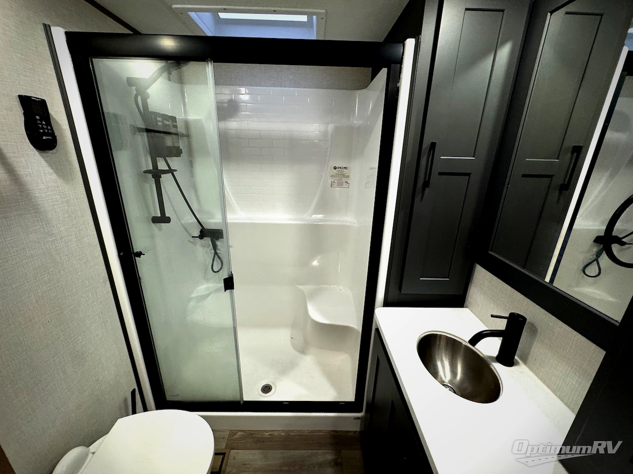 2025 KZ Durango Gold G382MBF Photo 13