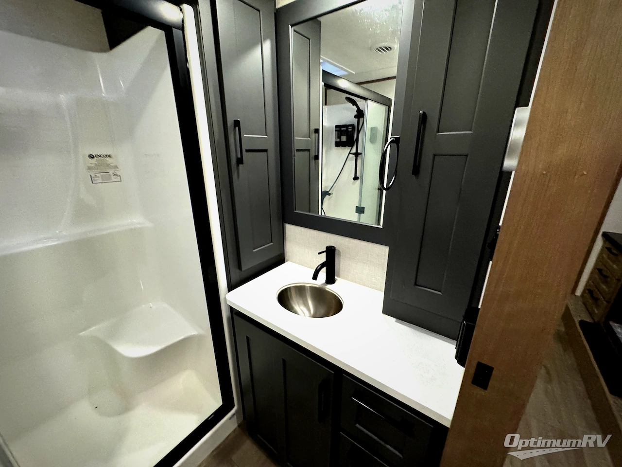 2025 KZ Durango Gold G382MBF Photo 14