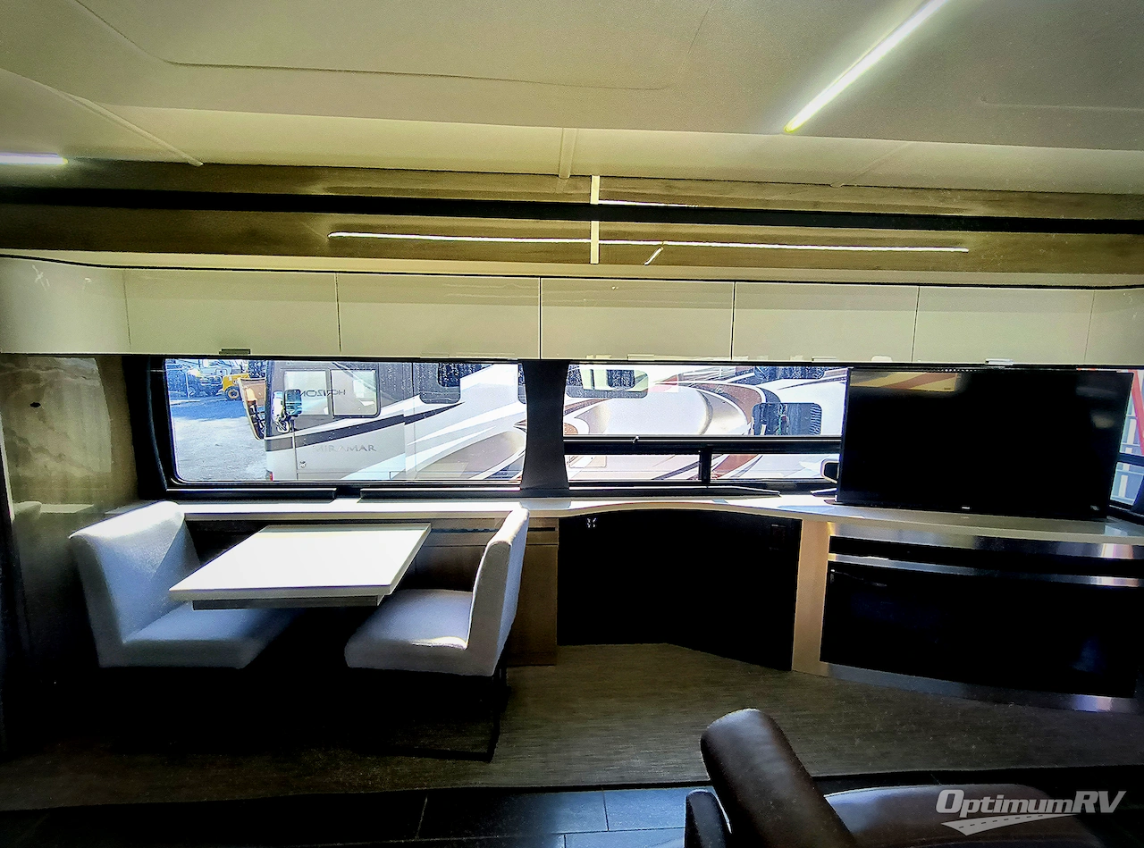 2020 Winnebago Horizon . Photo 12