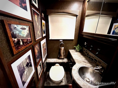 2018 Thor Aria 3901 RV Photo 3