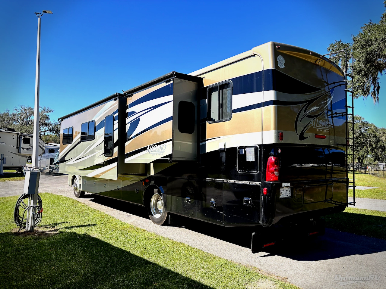 2012 Tiffin Allegro 36 LA Photo 3