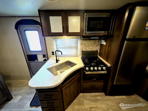 2021 Prime Time Avenger 24BHS RV Photo 3