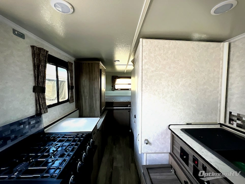 2022 TrailManor 2720 Series 2720QB RV Photo 3