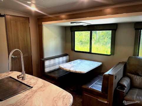 2020 Grand Design Imagine 3250BH RV Photo 2