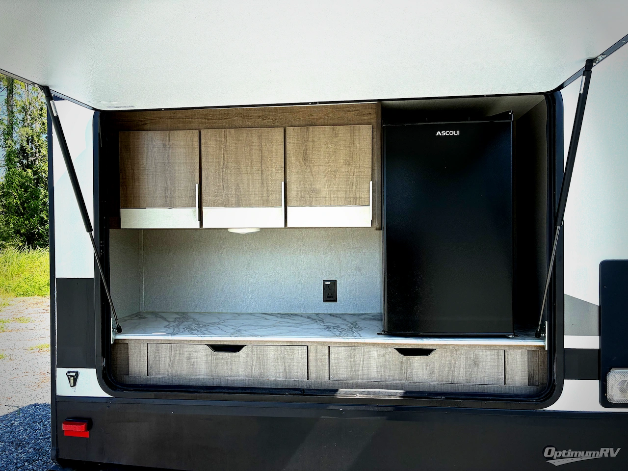 2020 Grand Design Imagine 3250BH Photo 24