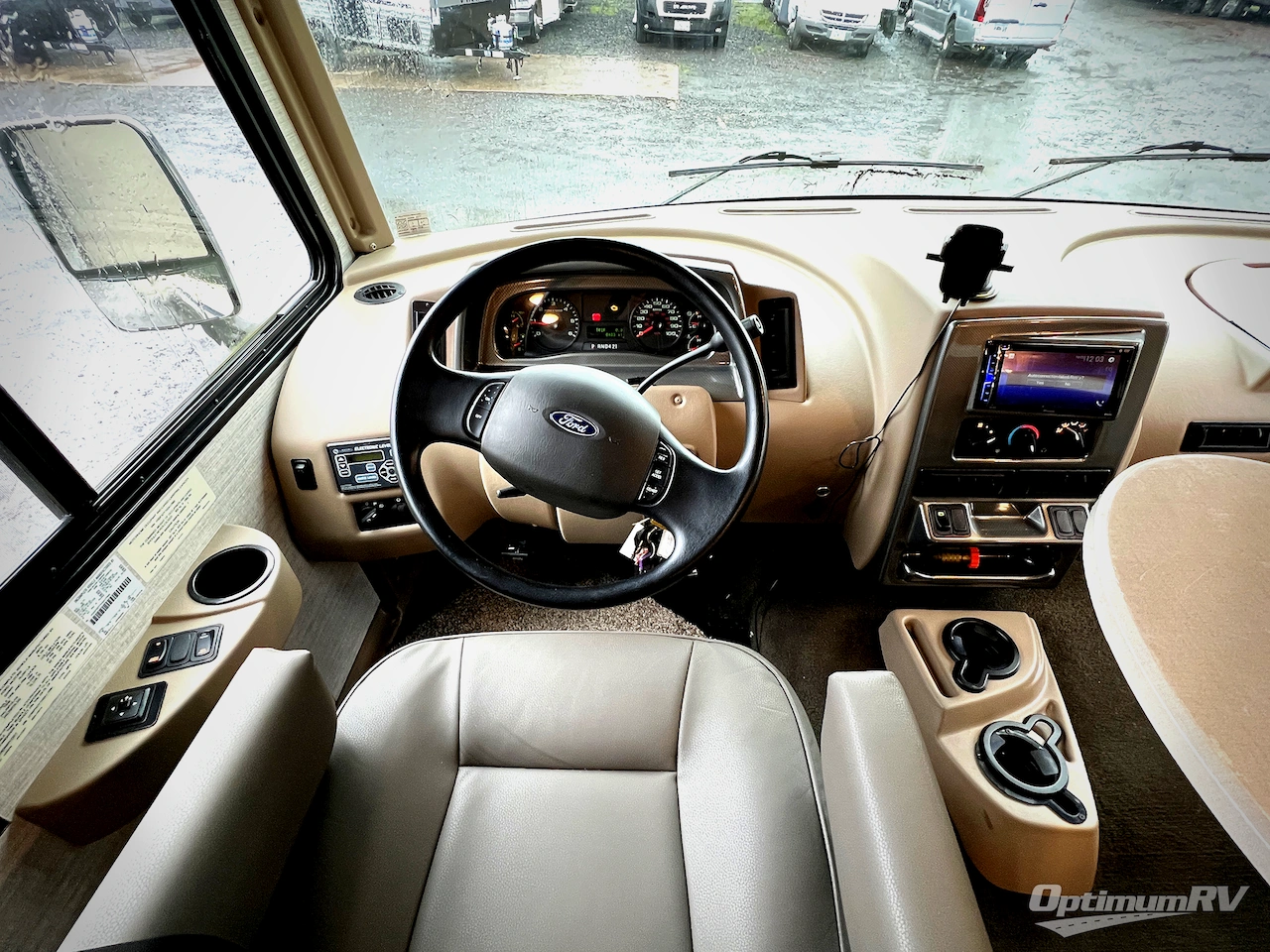 2020 Winnebago Vista 31B Photo 5