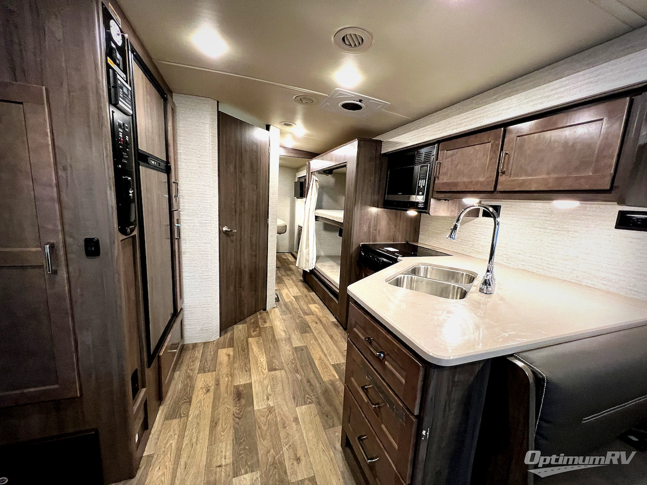 2020 Winnebago Vista 31B Photo 16