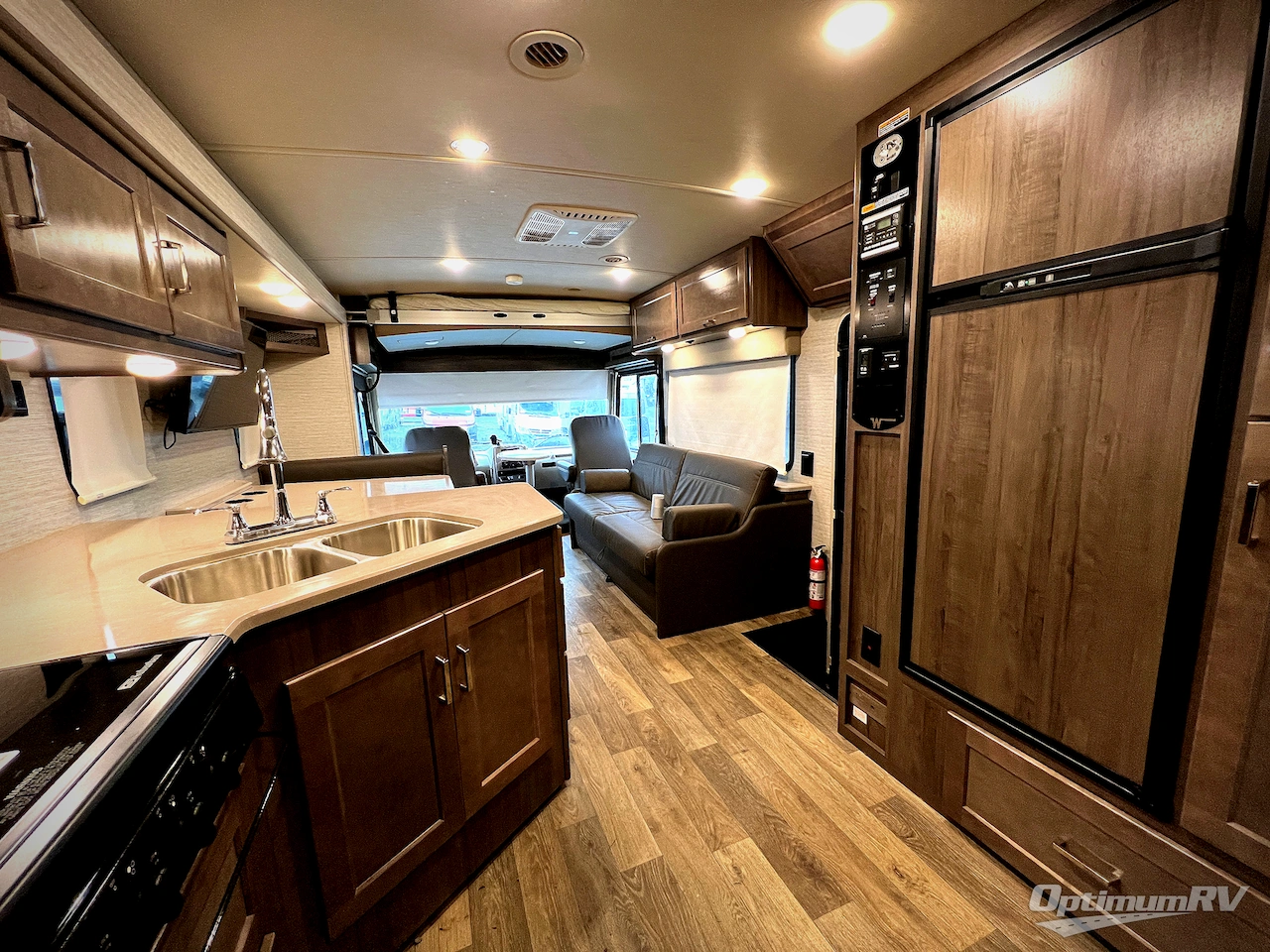 2020 Winnebago Vista 31B Photo 18