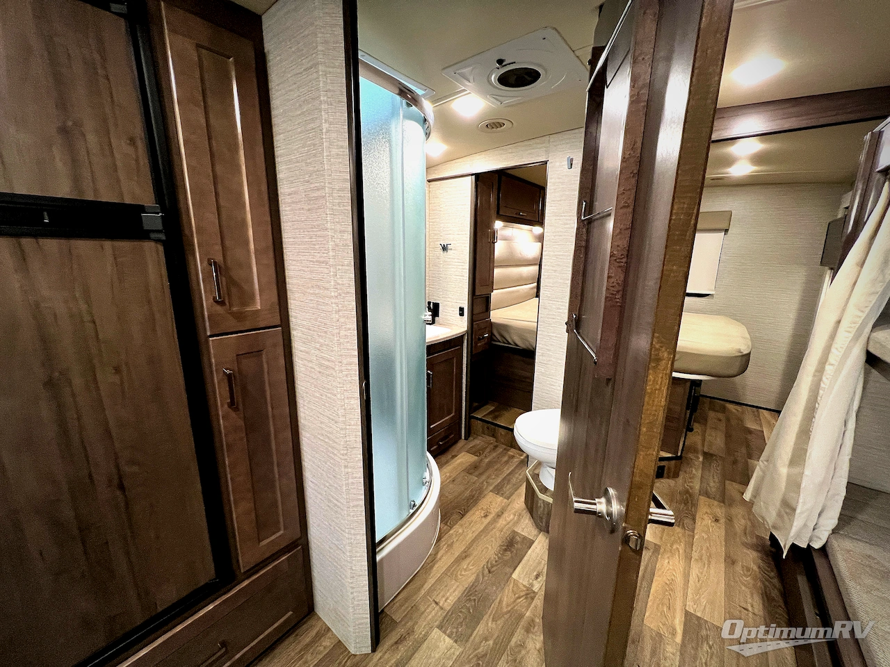 2020 Winnebago Vista 31B Photo 24